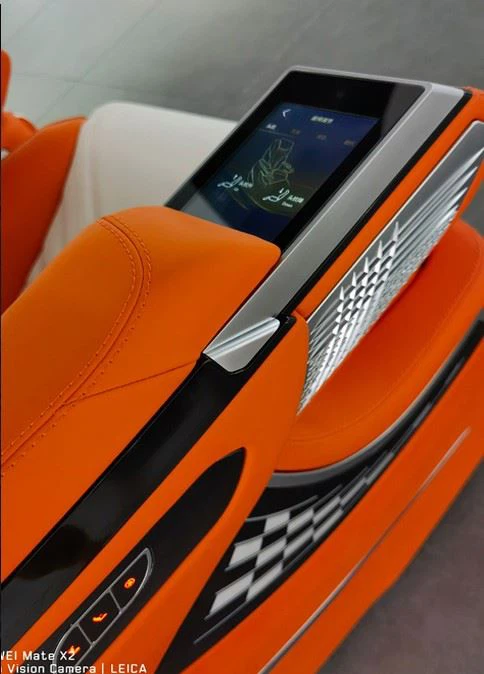 Captain's chair armrest detail