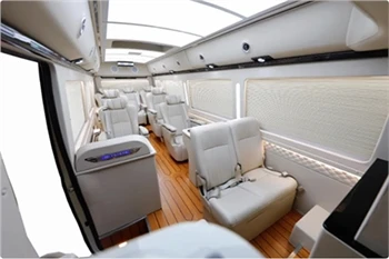 ל-Toyota Coaster 2023 יש KTV מובנה פלוס אותו מושב אוויר כמו אלפרד!