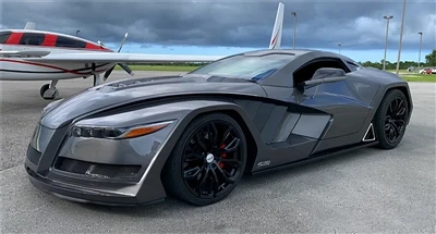Supercar Vetter Slash החדשני ביותר